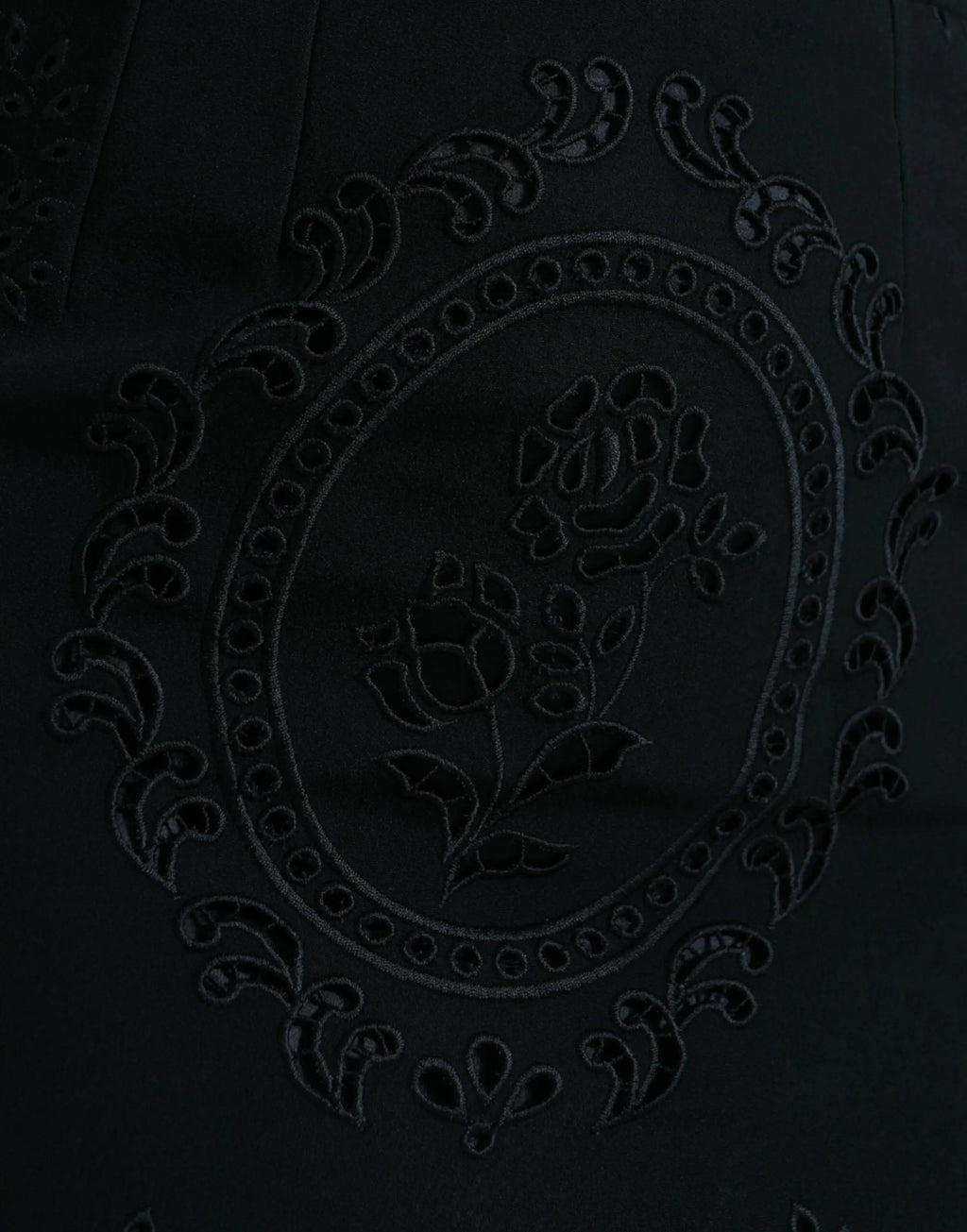 Robe midi près du corps en viscose noire dolce & gabbana avec broderie florale ovale et arabesques décoratives