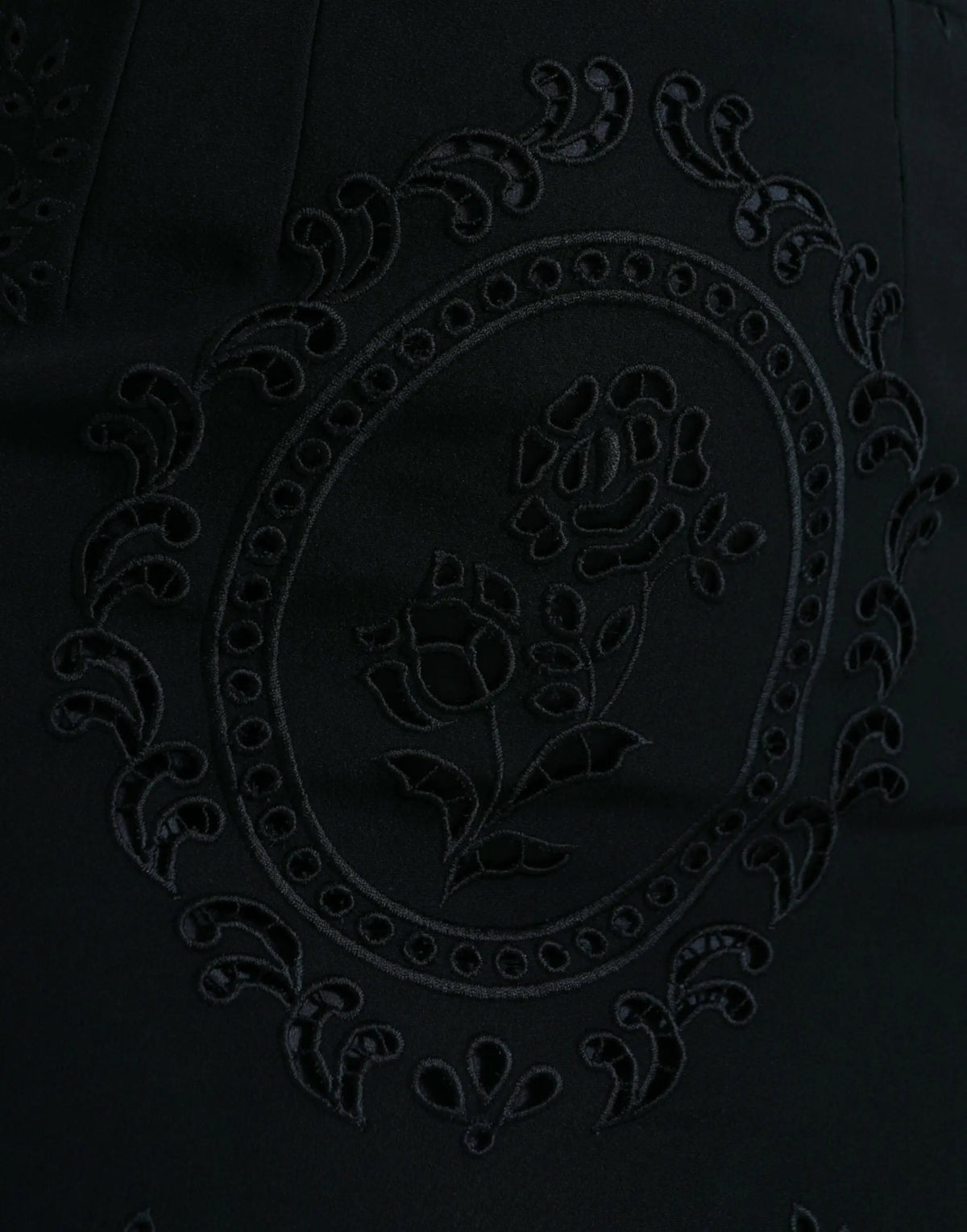 Robe midi près du corps en viscose noire dolce & gabbana avec broderie florale ovale et arabesques décoratives