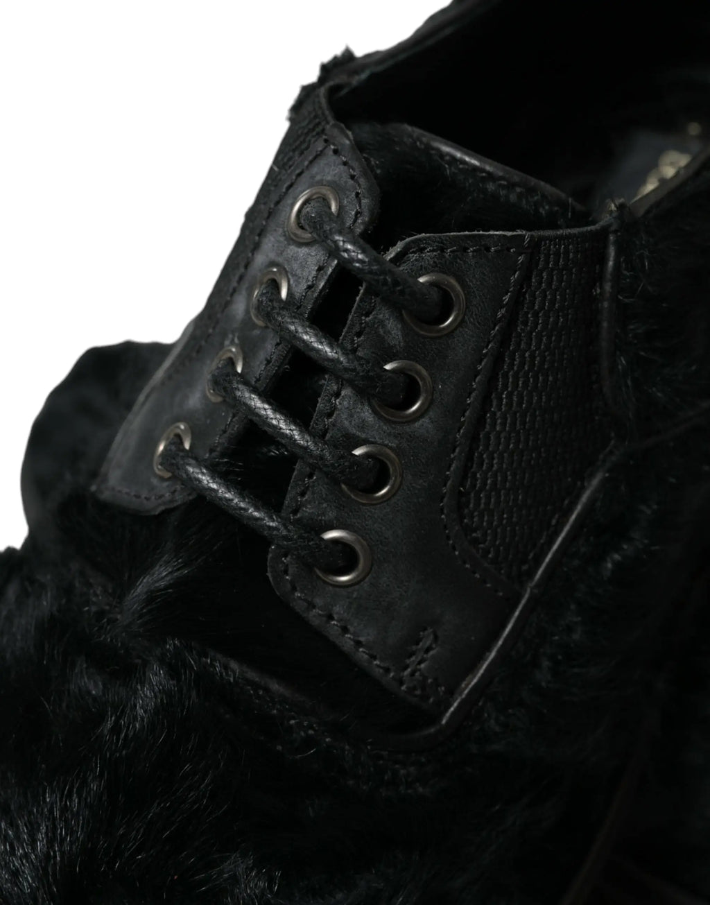 Chaussure derby noire en cuir dolce gabbana à lacets avec panneaux texturés et bordure en fourrure douce