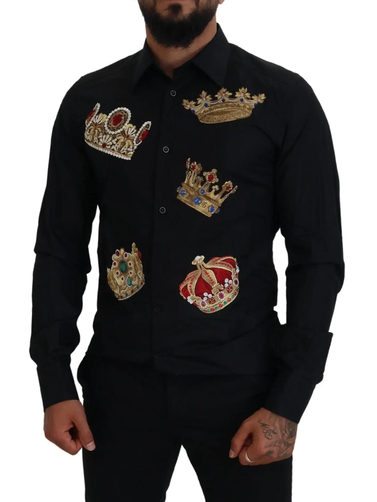 Chemise noire dolce & gabbana slim fit avec broderies de couronnes dorées rouges et vertes embellies de bijoux