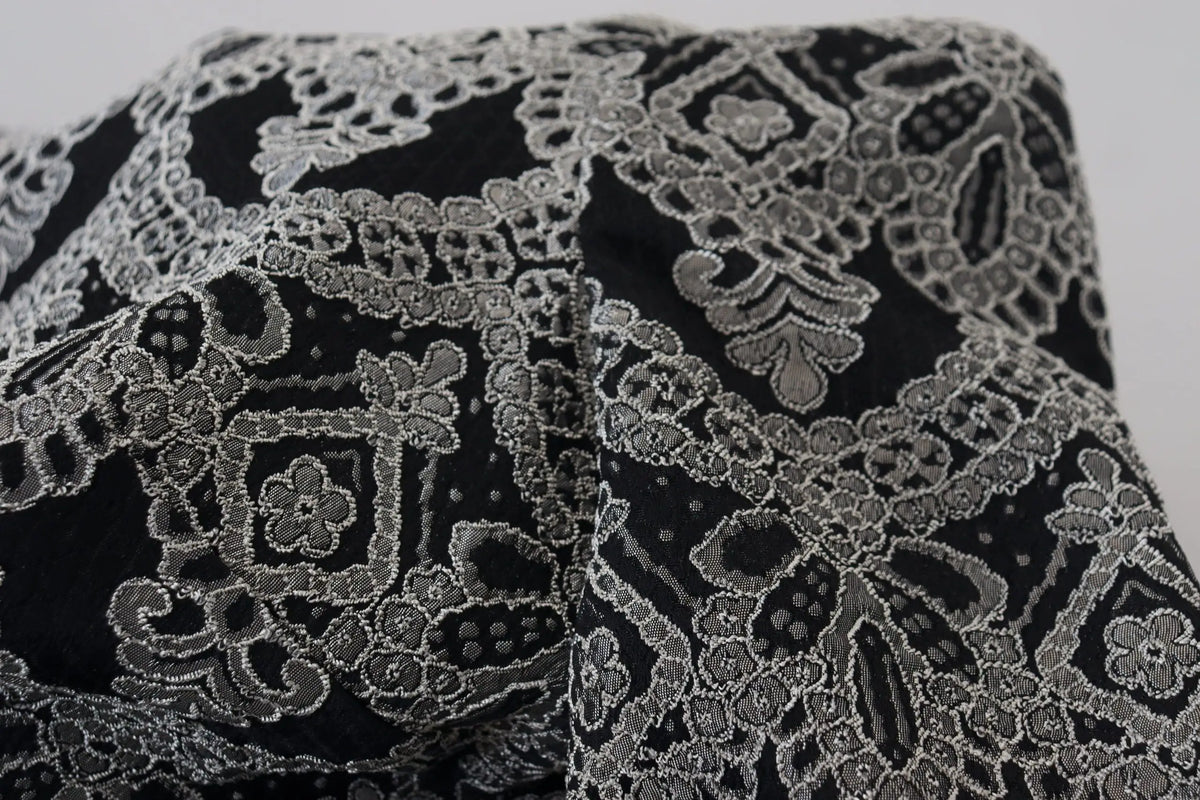 Dentelle noire noire avec motifs floraux et géométriques argentés sur robe fourreau jacquard Dolce & Gabbana