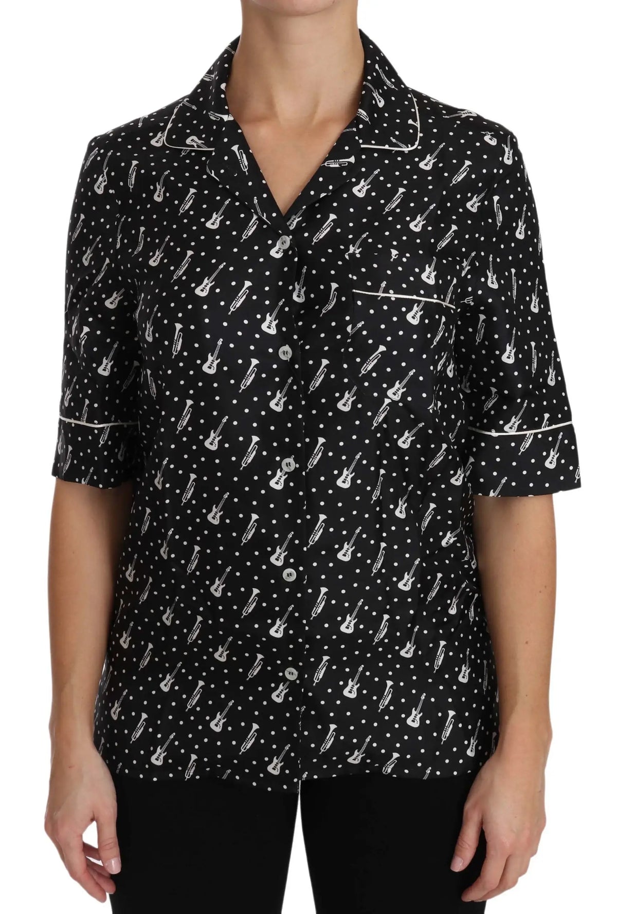 Chemise de pyjama noire dolce & gabbana en soie avec col boutonné et motif guitare blanc à manches courtes