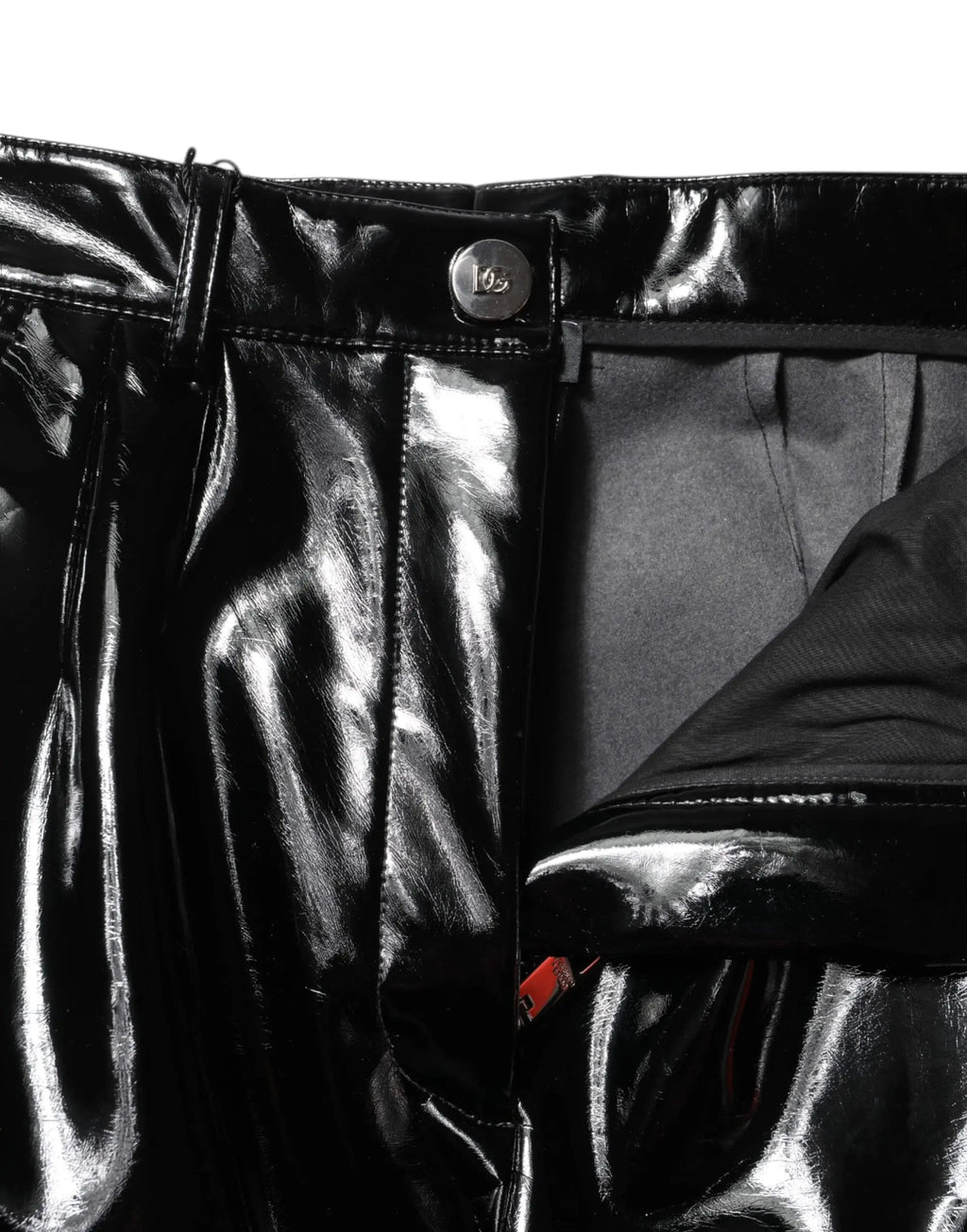 Pantalon cargo bootcut taille haute noir dolce gabbana en cuir verni brillant avec bouton argenté à la taille