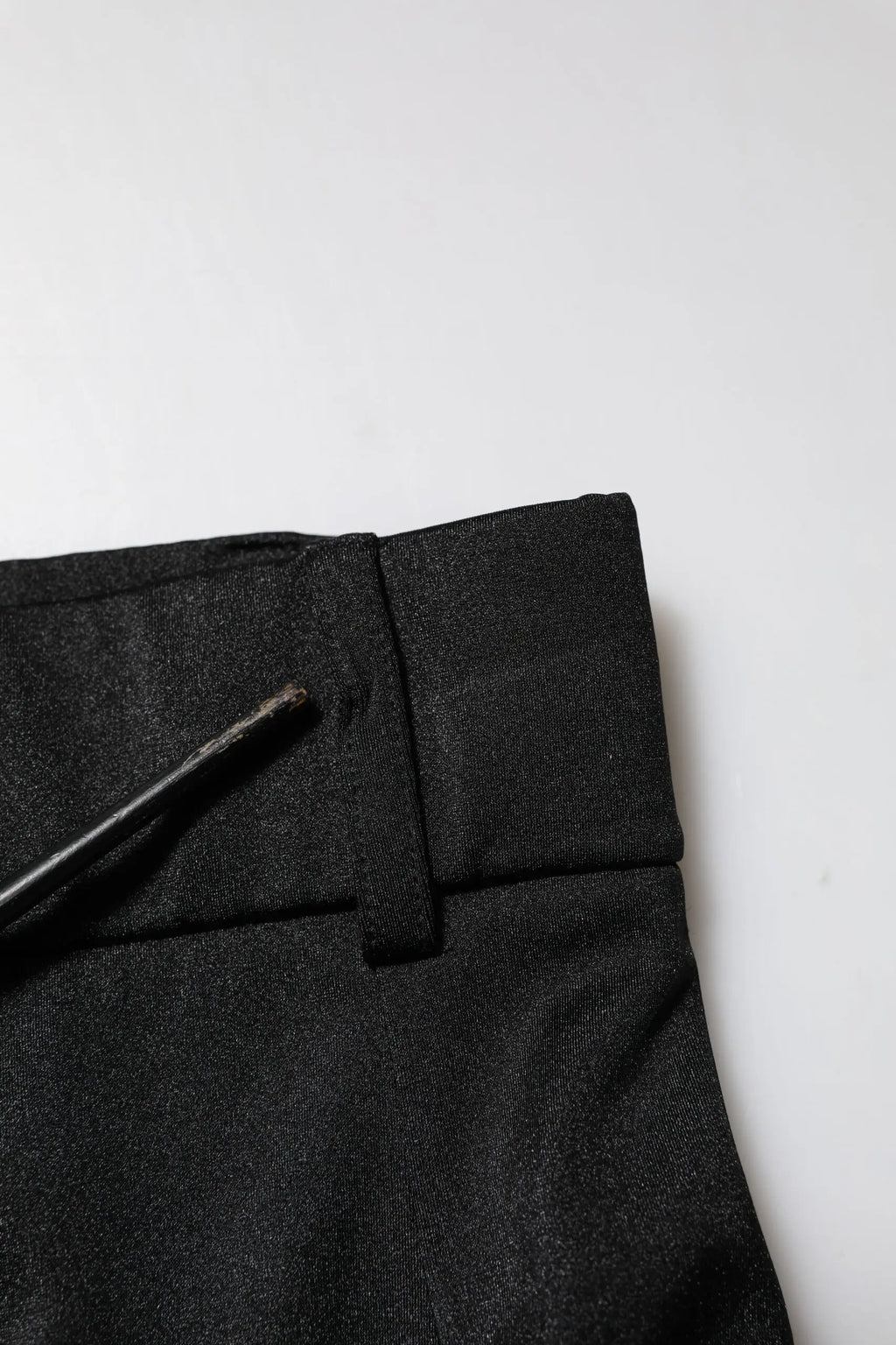Pantalon noir dolce & gabbana en tissu texturé avec taille haute structurée et passants pour ceinture