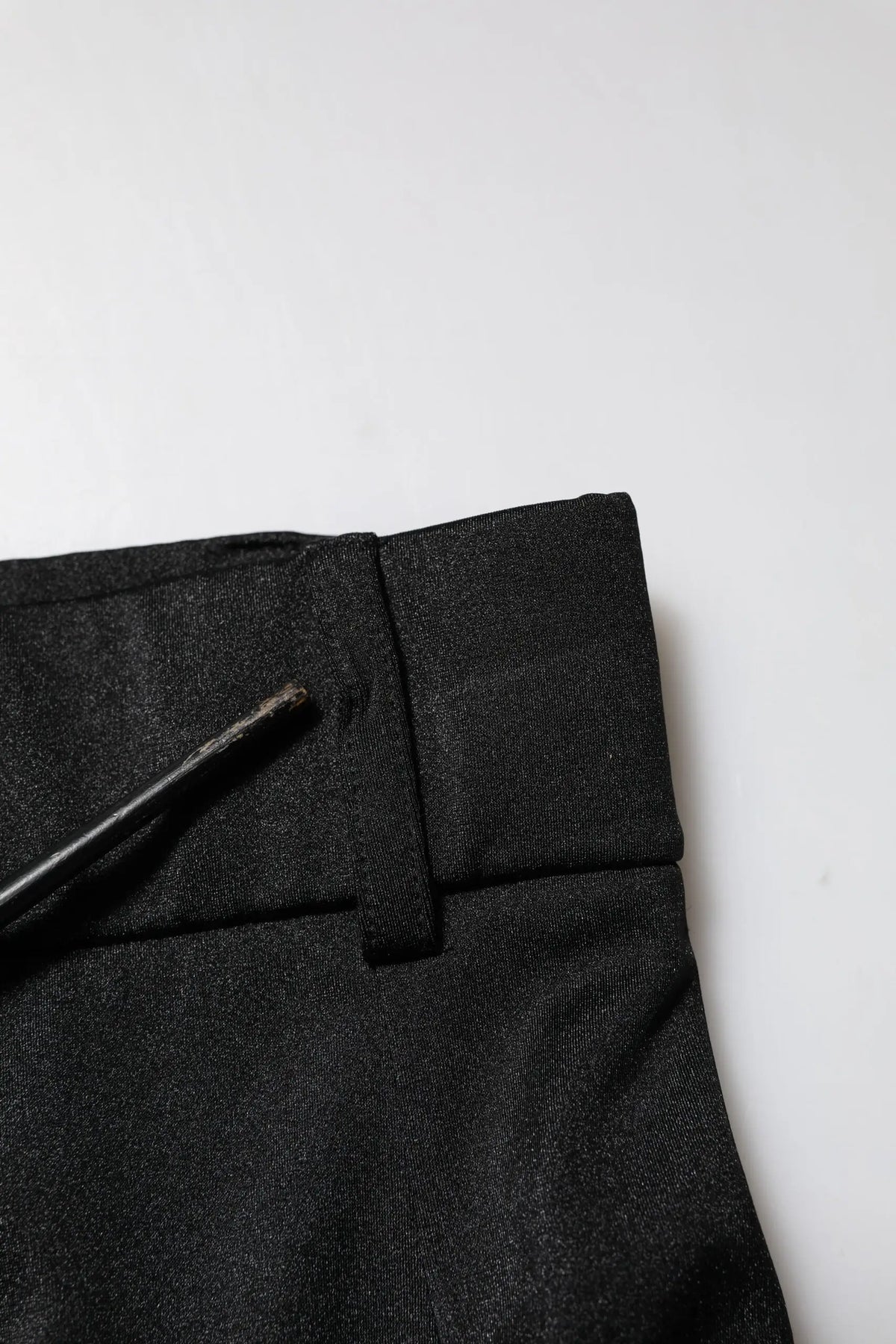 Pantalon noir dolce & gabbana en tissu texturé avec taille haute structurée et passants pour ceinture
