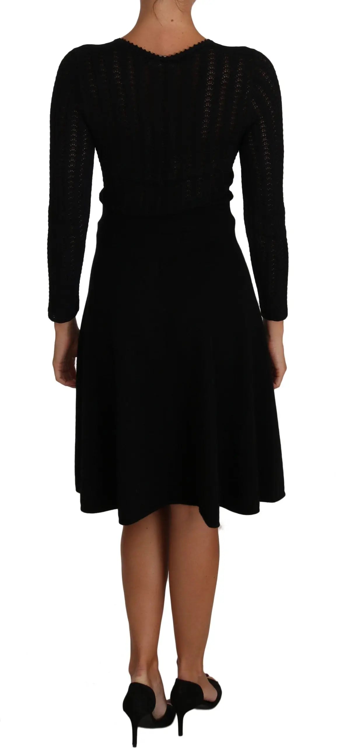 Robe noire en laine douce dolce et gabbana à manches longues et jupe évasée en tricot
