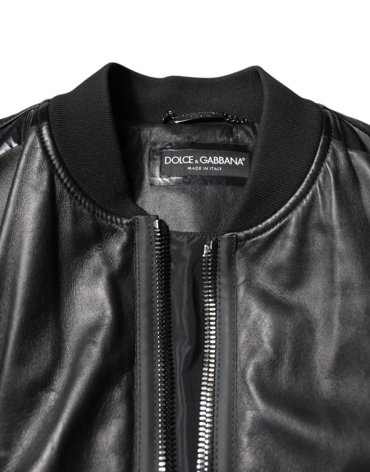 Veste noire en cuir dagne et gabbana bomber avec col côtelé et fermeture éclair zippée devant en agneau
