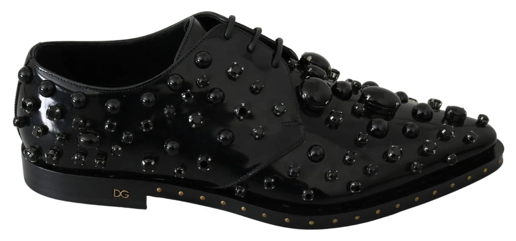 Chaussure dolce gabbana black leather crystals brogue en cuir noir verni ornée de studs noirs brillants vue arrière