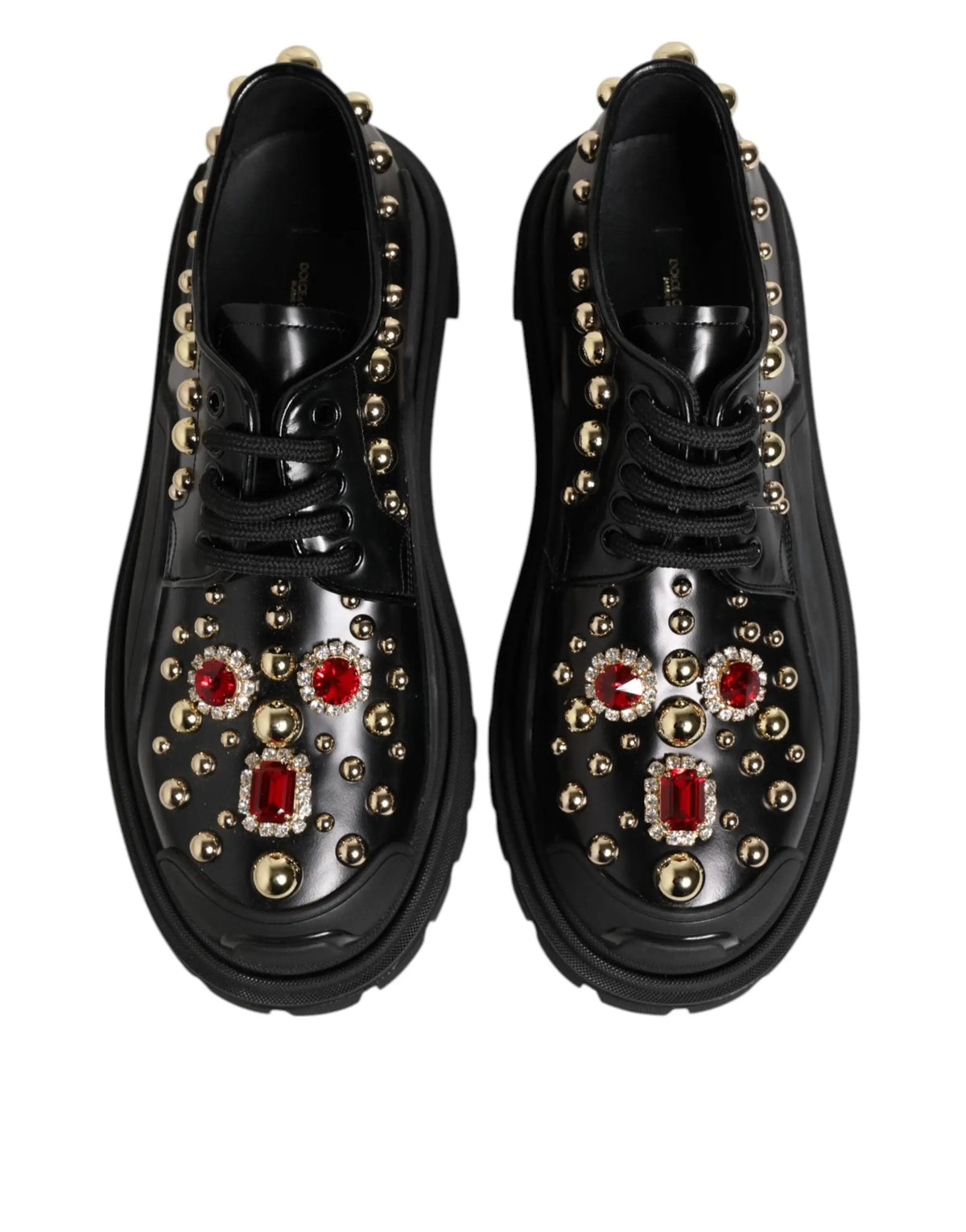 Dolce & gabbana derby en cuir noir avec clous dorés et cristaux rouges en forme de chaussure d’oxford vernies