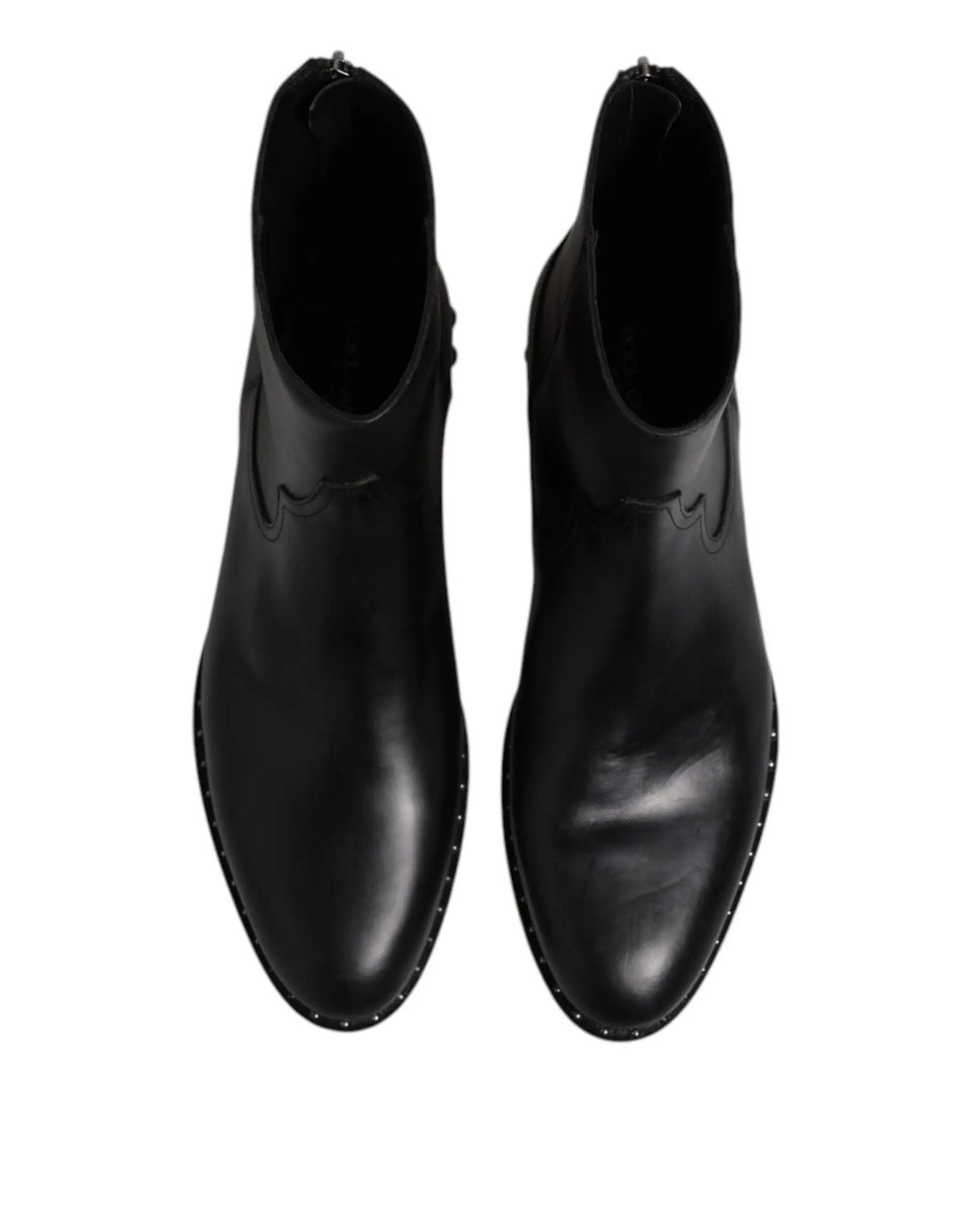 Botte cheville noire en cuir dolce gabbana avec logo et finitions cloutées élégantes