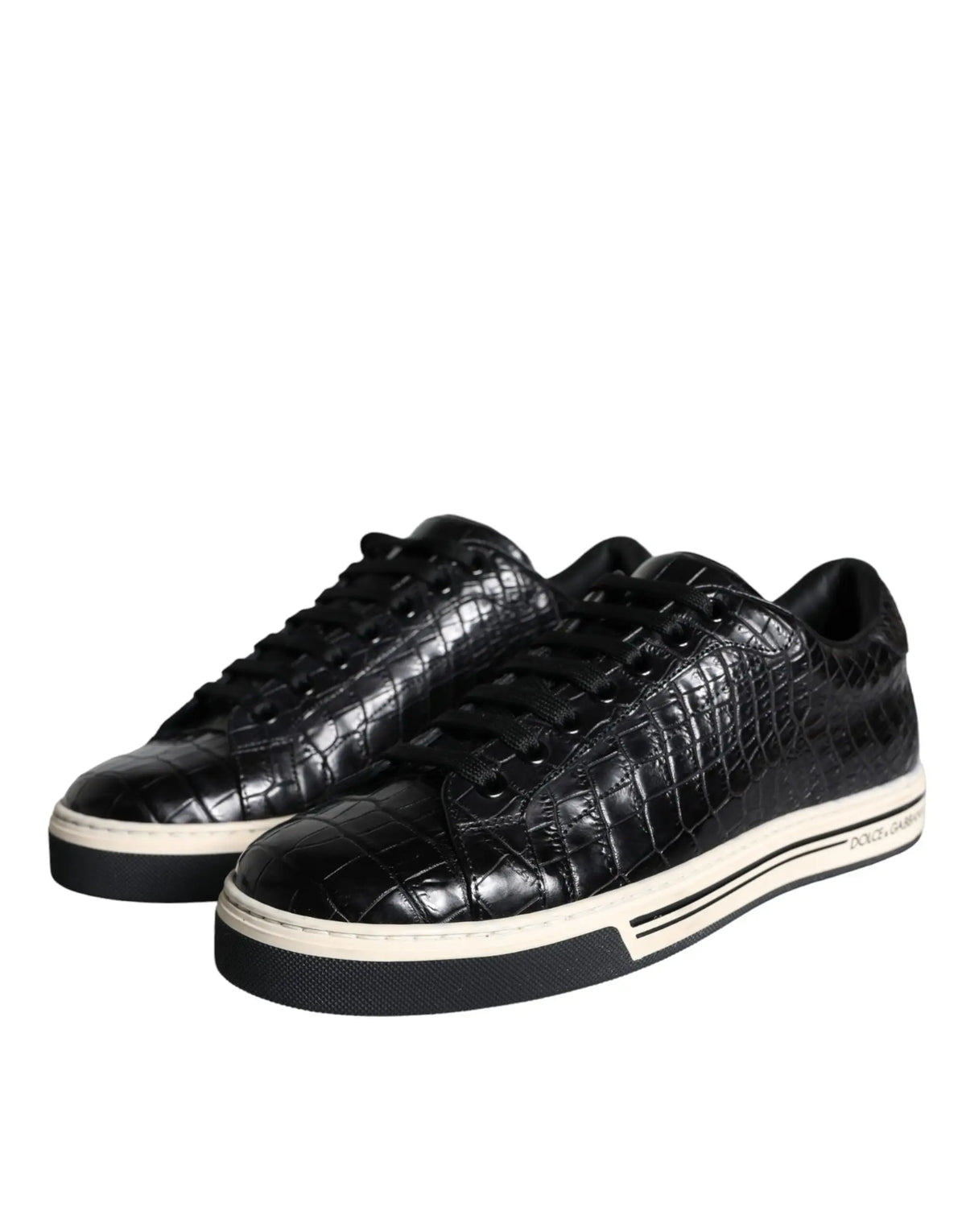 Baskets basses pour homme dolce & gabbana en cuir noir embossé crocodile avec semelle blanche en caoutchouc et lacets noirs