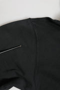 Veste en jean noire avec fermeture éclair argentée associée au sweat à capuche zippé dolce & gabbana noir logo