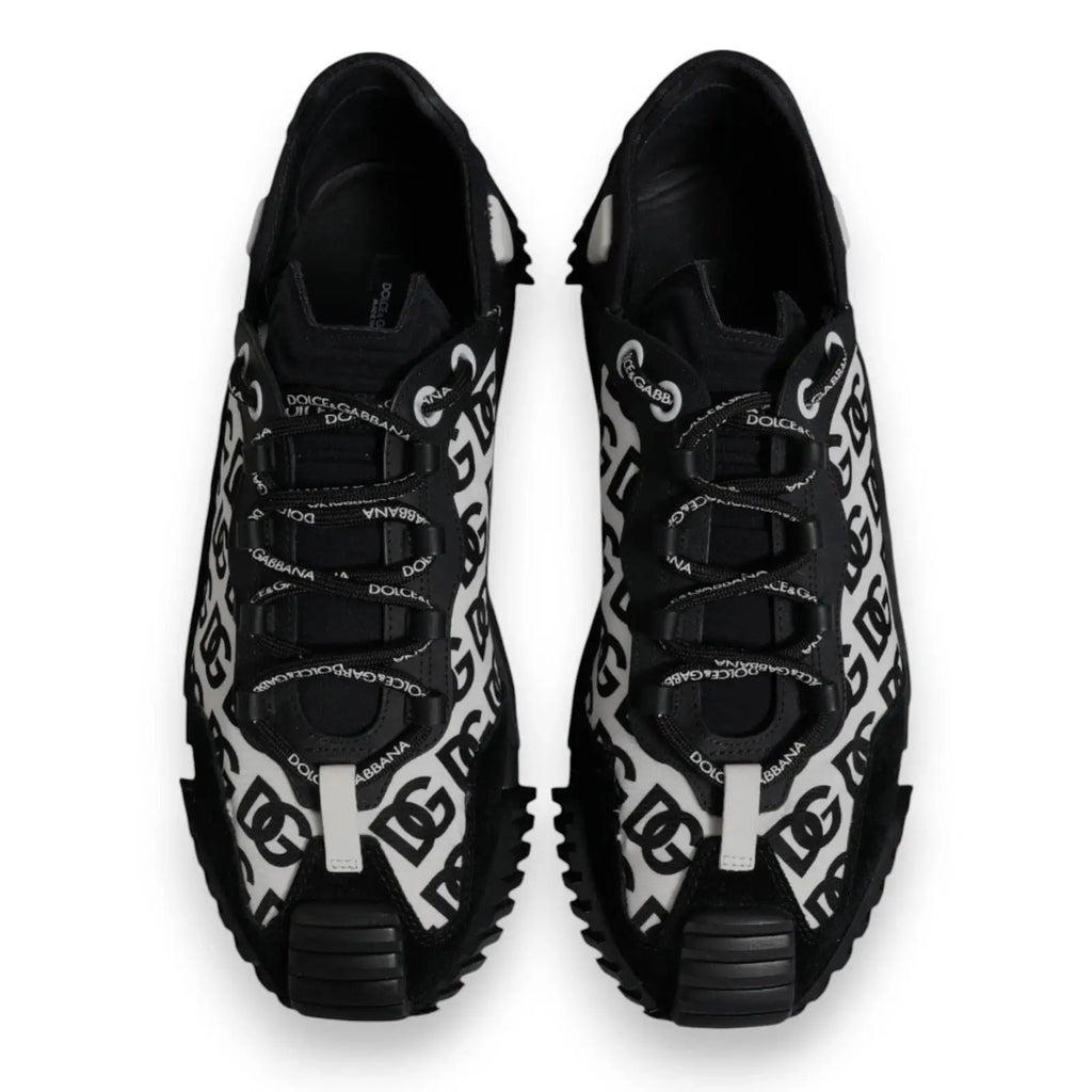 Dolce & gabbana baskets basses ns1 noires et blanches avec motif logo répétitif et lacets