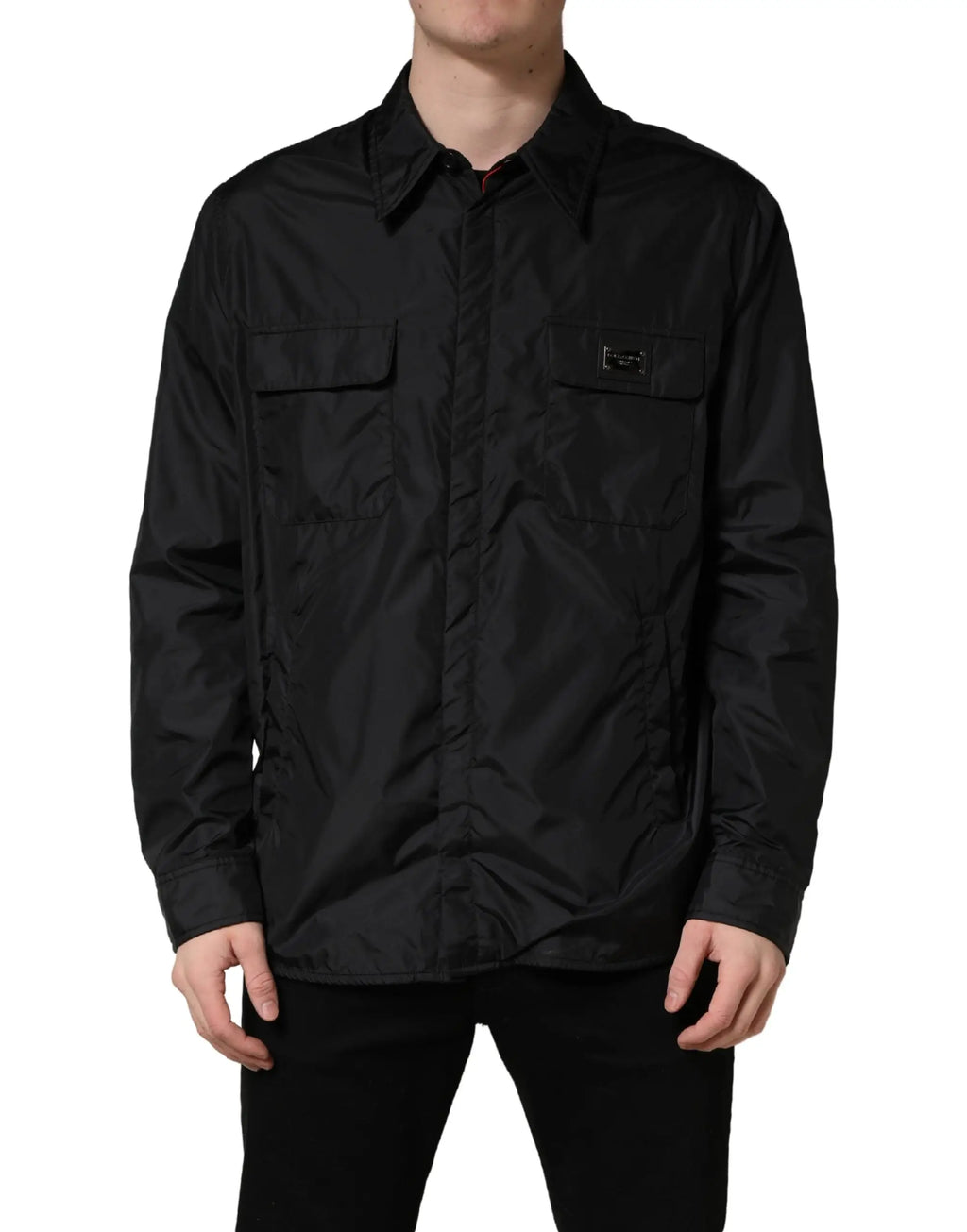 Dolce & Gabbana chemise veste noire en nylon avec deux poches poitrine et logo discret sur la poche droite