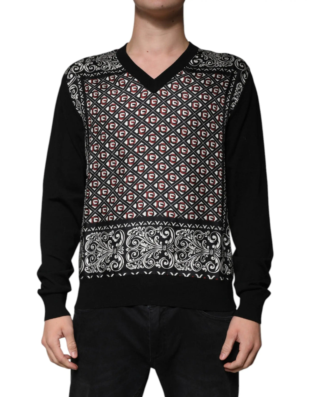 Pull à col en v en laine noire dolce & gabbana avec motif géométrique de logos entrelacés bordeaux et blanc orné de filigrane argenté