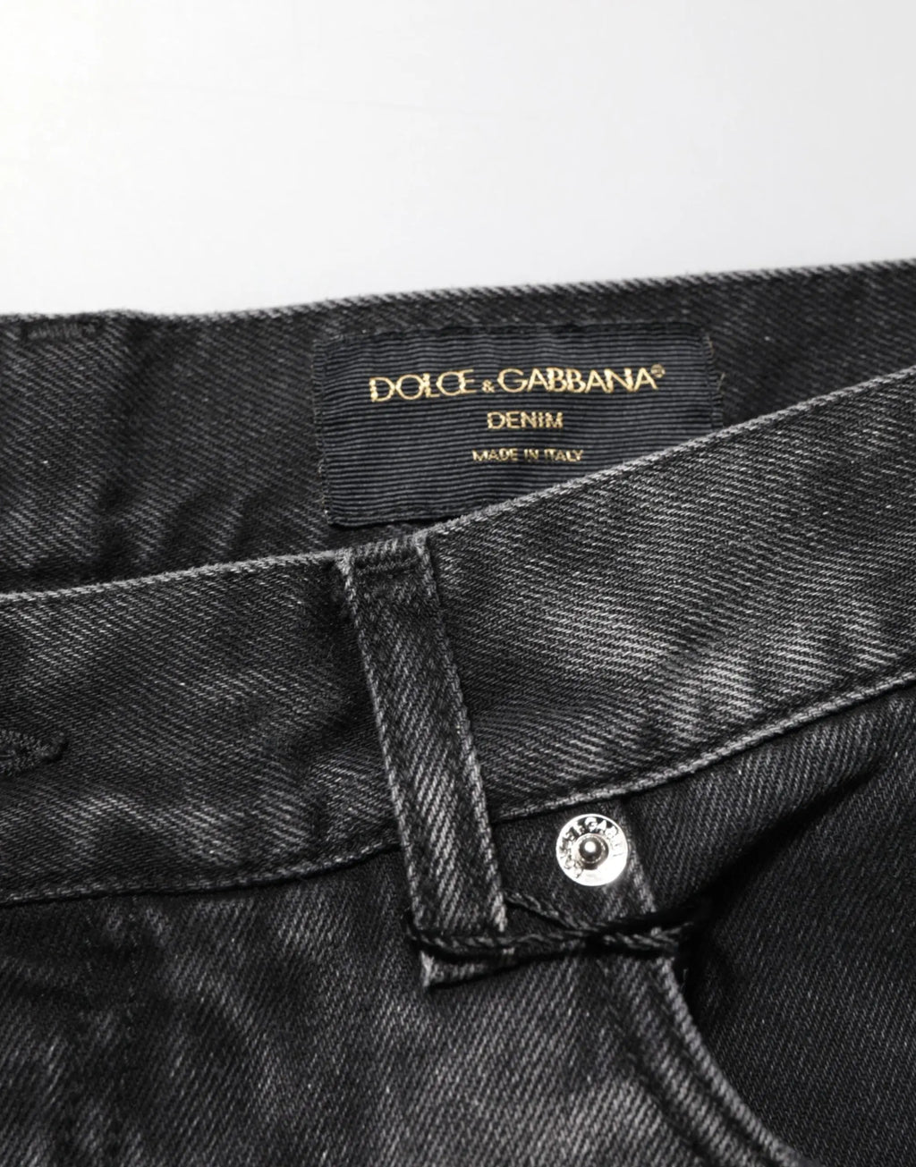 Jeans droits en denim noir effet marbré dolce gabbana pour homme avec étiquette dorée embossée made in italy au dos