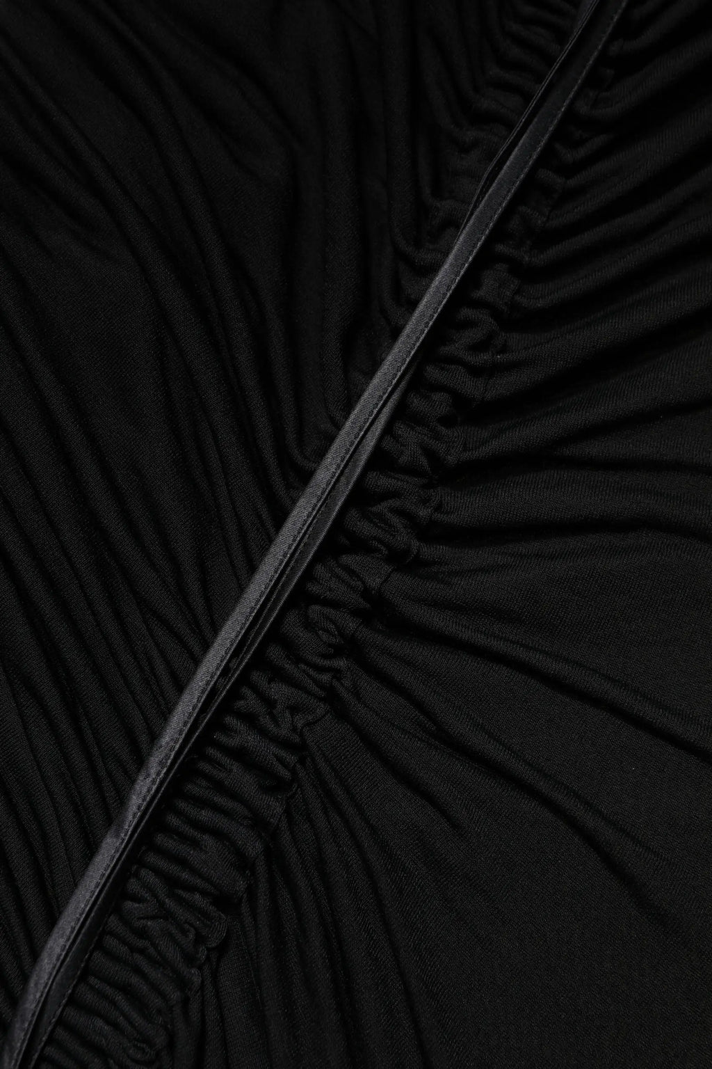 Robe fourreau longue dolce & gabbana noire en tissu froncé avec une fermeture éclair diagonale lisse en mesh