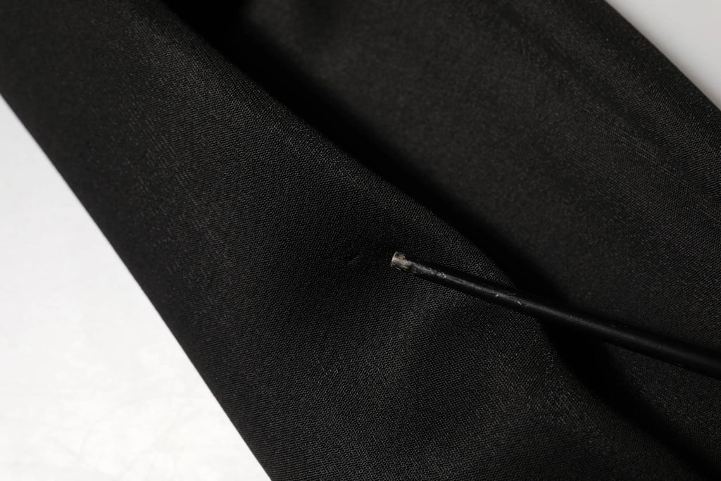 Sweatshirt dolce & gabbana noir en tissu tissé avec logo dg en cristal et détail de fil effiloché