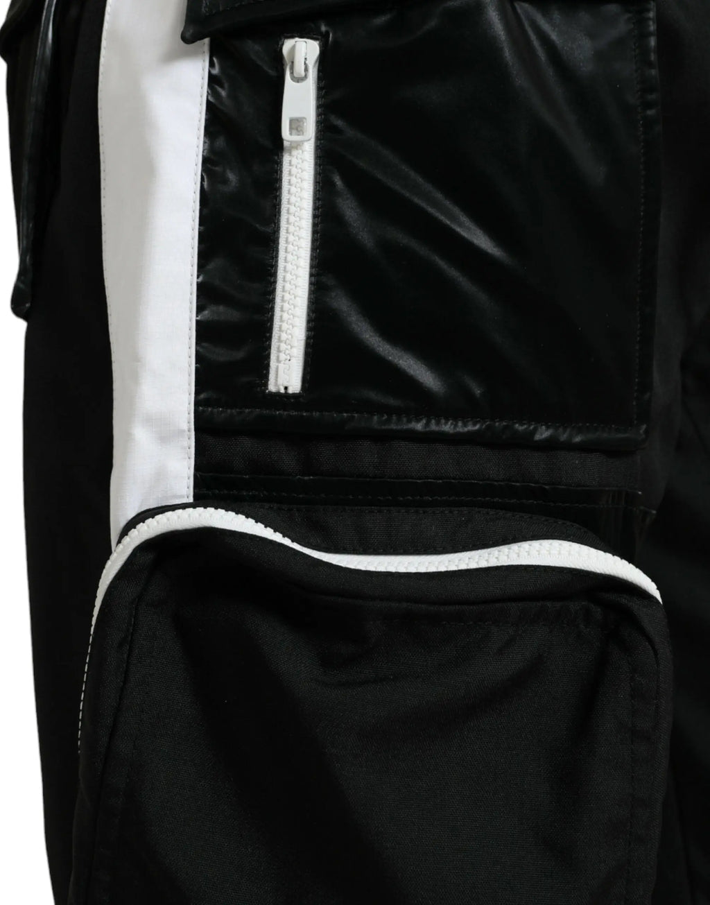 Pantalon de jogging cargo pour homme dolce & gabbana en nylon noir avec panneau brillant noir, zip blanc et surpiqûres contrastées