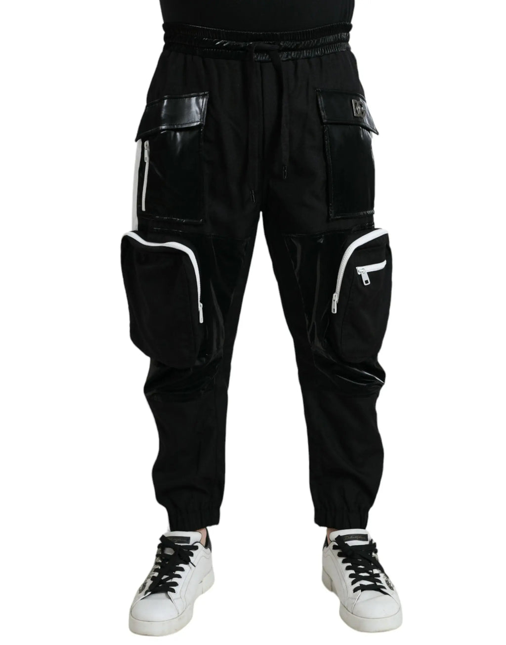Pantalon cargo noir dolce & gabbana en nylon avec poches en cuir verni et zips blancs pour homme