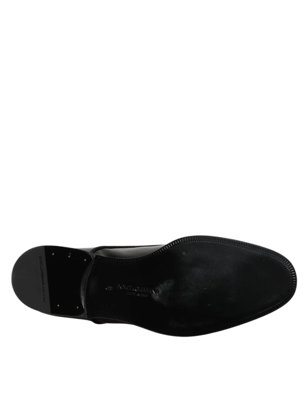 Semelle de chaussure derby noire en cuir verni dolce gabbana avec bord cousu et logo embossé