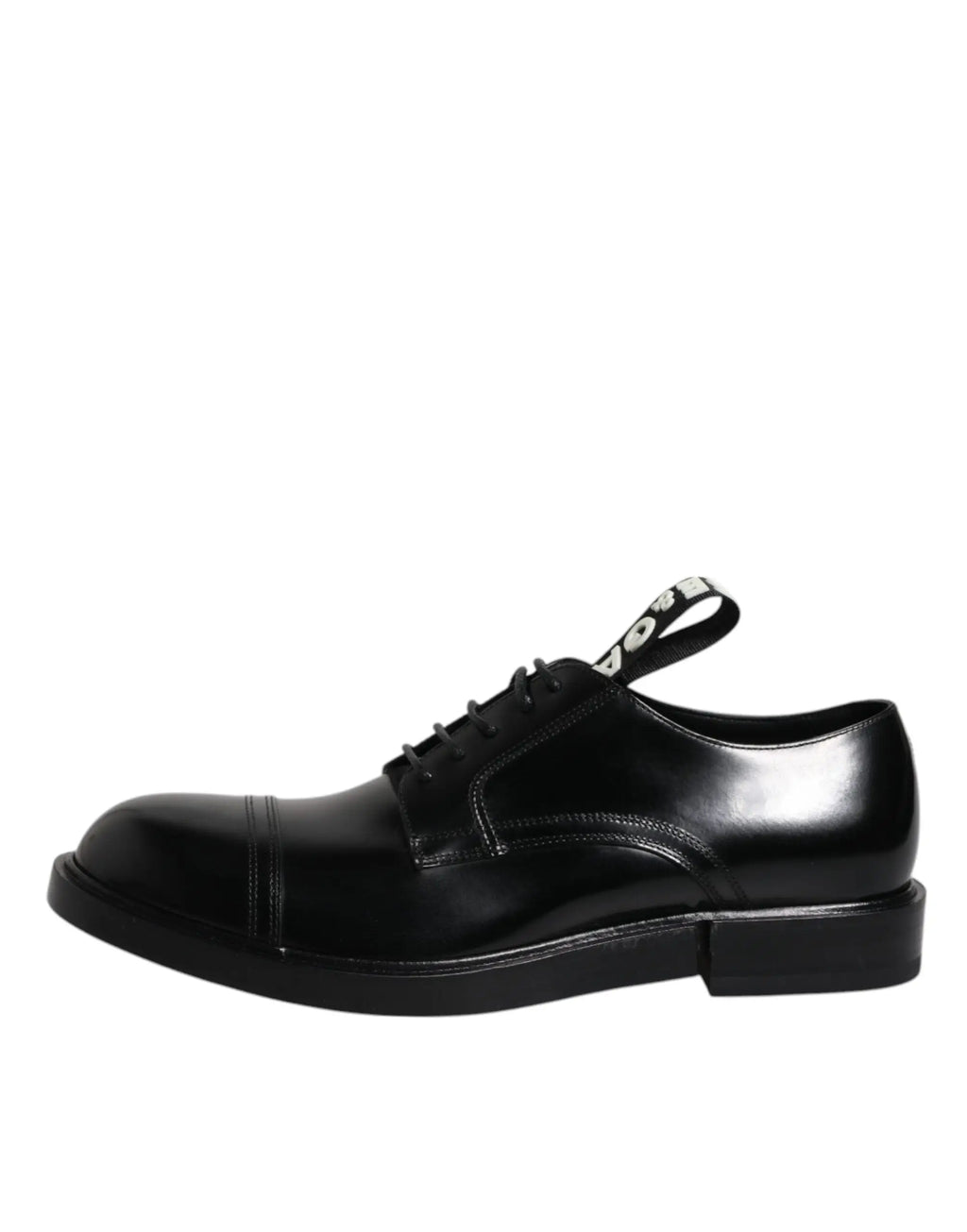 Derby noir en cuir verni avec coque bout, lacets et étiquette logo blanche distinctive au talon dolce & gabbana