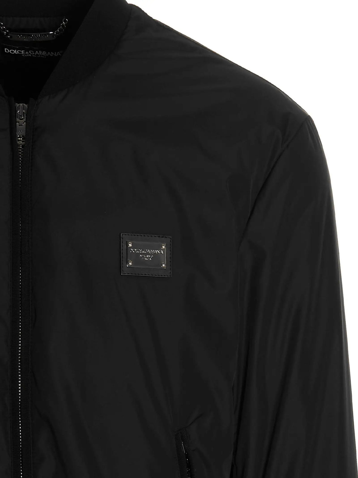 Blouson bomber dolce & gabbana noir en polyamide avec finition brillante et patch en cuir signature sur la poitrine