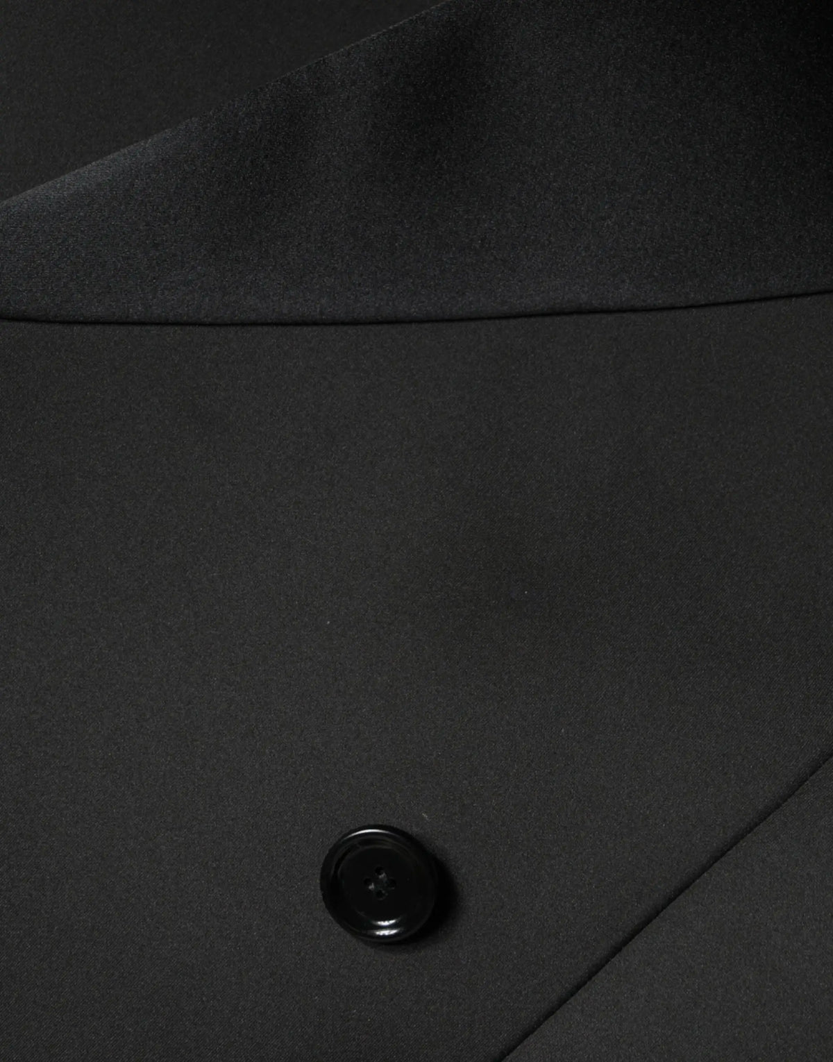 Lapeau en satin noir avec un bouton assorti sur un manteau veste double boutonnage en polyester dolce gabbana noir