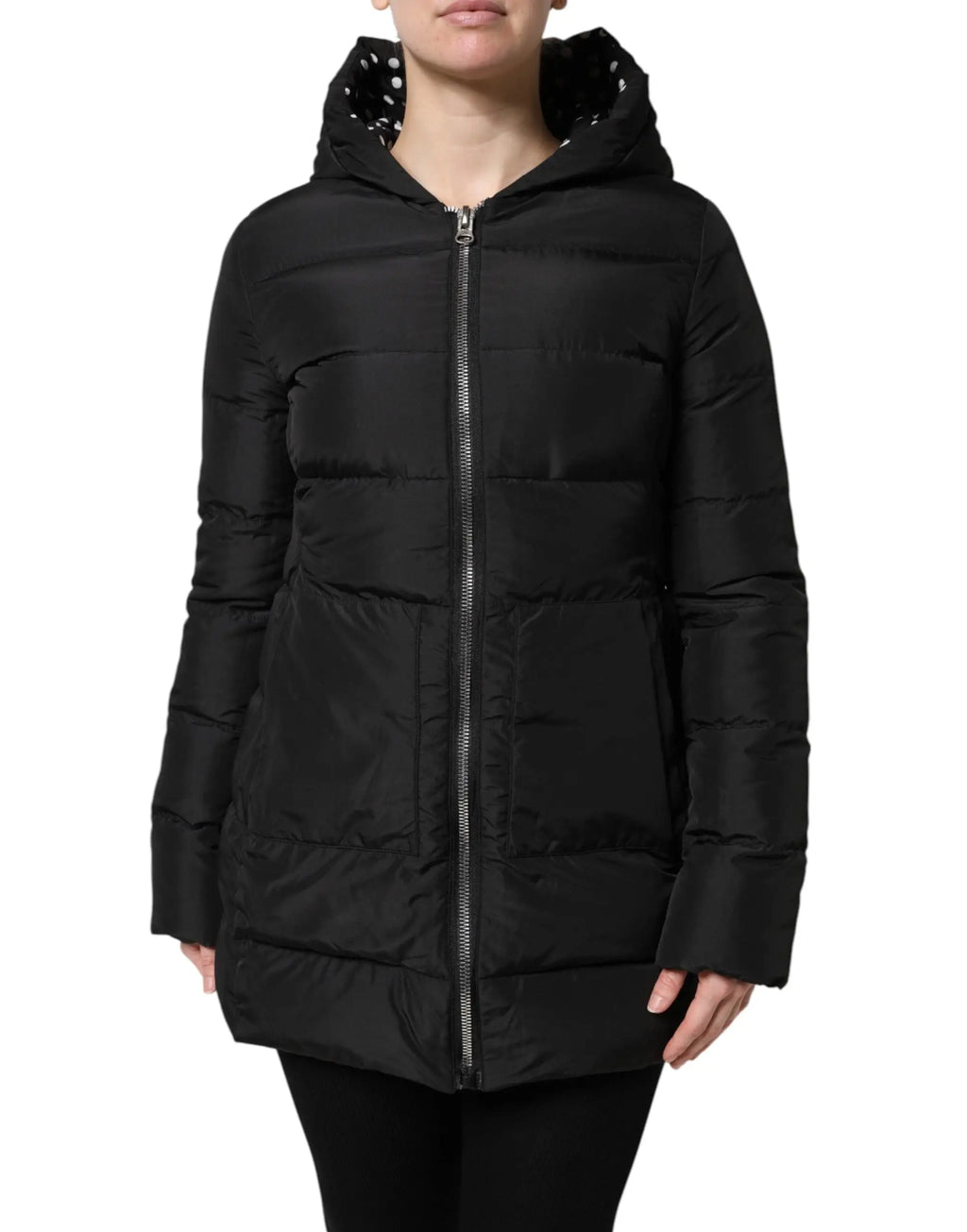Dolce & Gabbana veste matelassée noire à capuche doublée tissu à pois noir et blanc avec fermeture éclair centrale