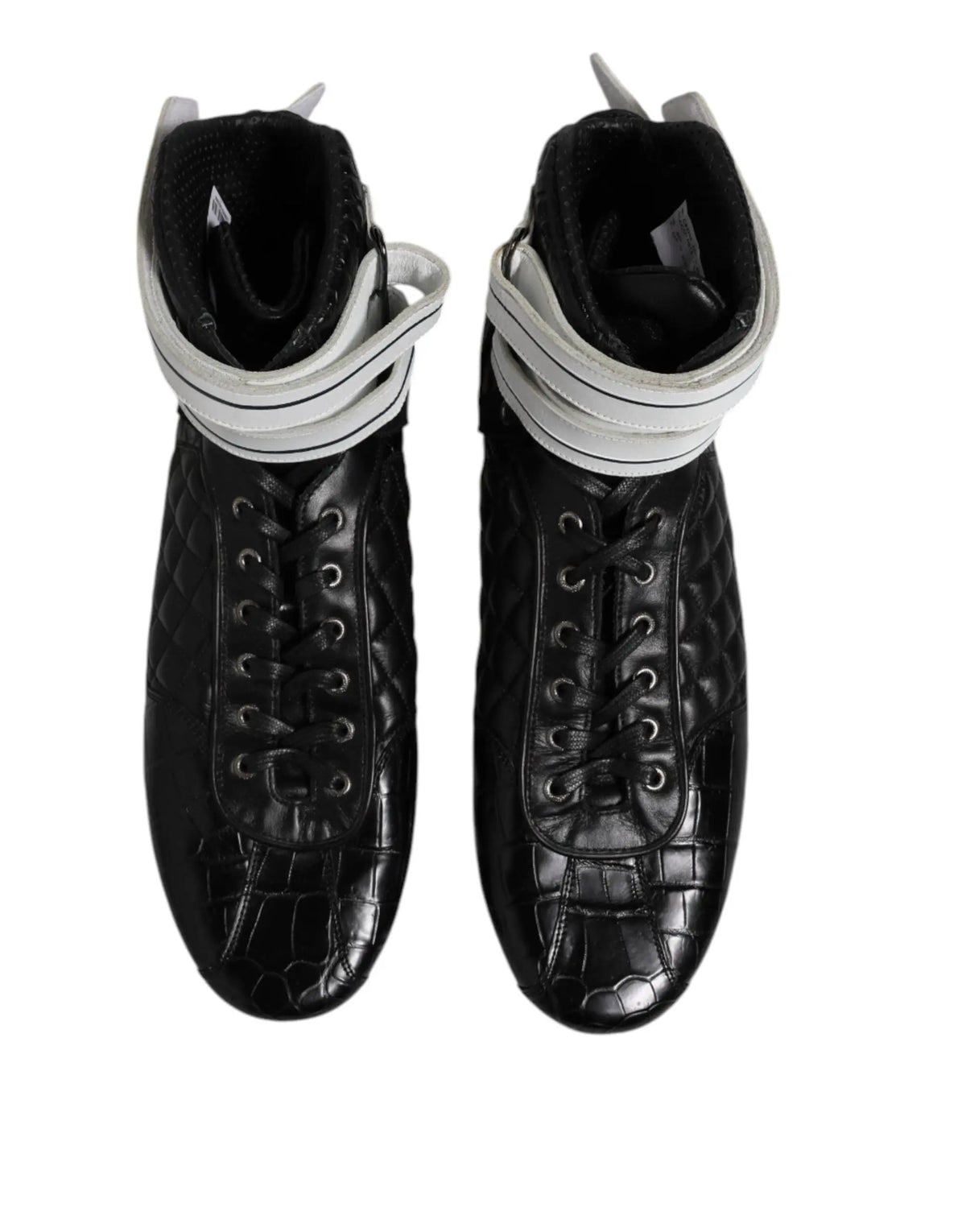 Dolce & gabbana baskets montantes noires en cuir embossé crocodile avec lacets blancs et brides à la cheville