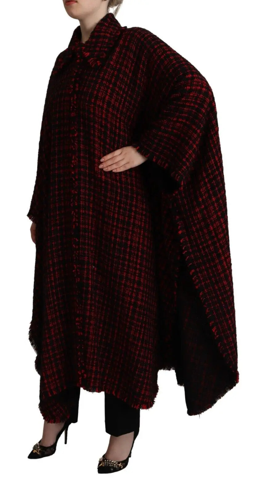 Dolce & gabbana cape en laine à carreaux noirs et bordeaux avec ourlet texturé légèrement effiloché