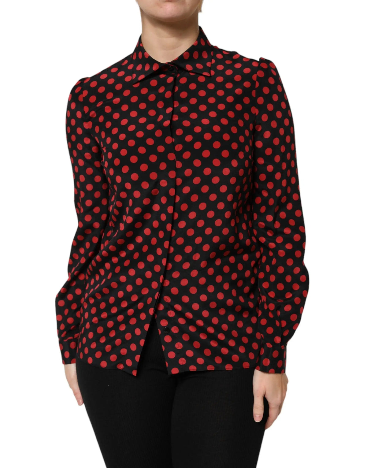 Blouse noire dolce & gabbana à pois rouges en soie avec manches longues et noeud au col