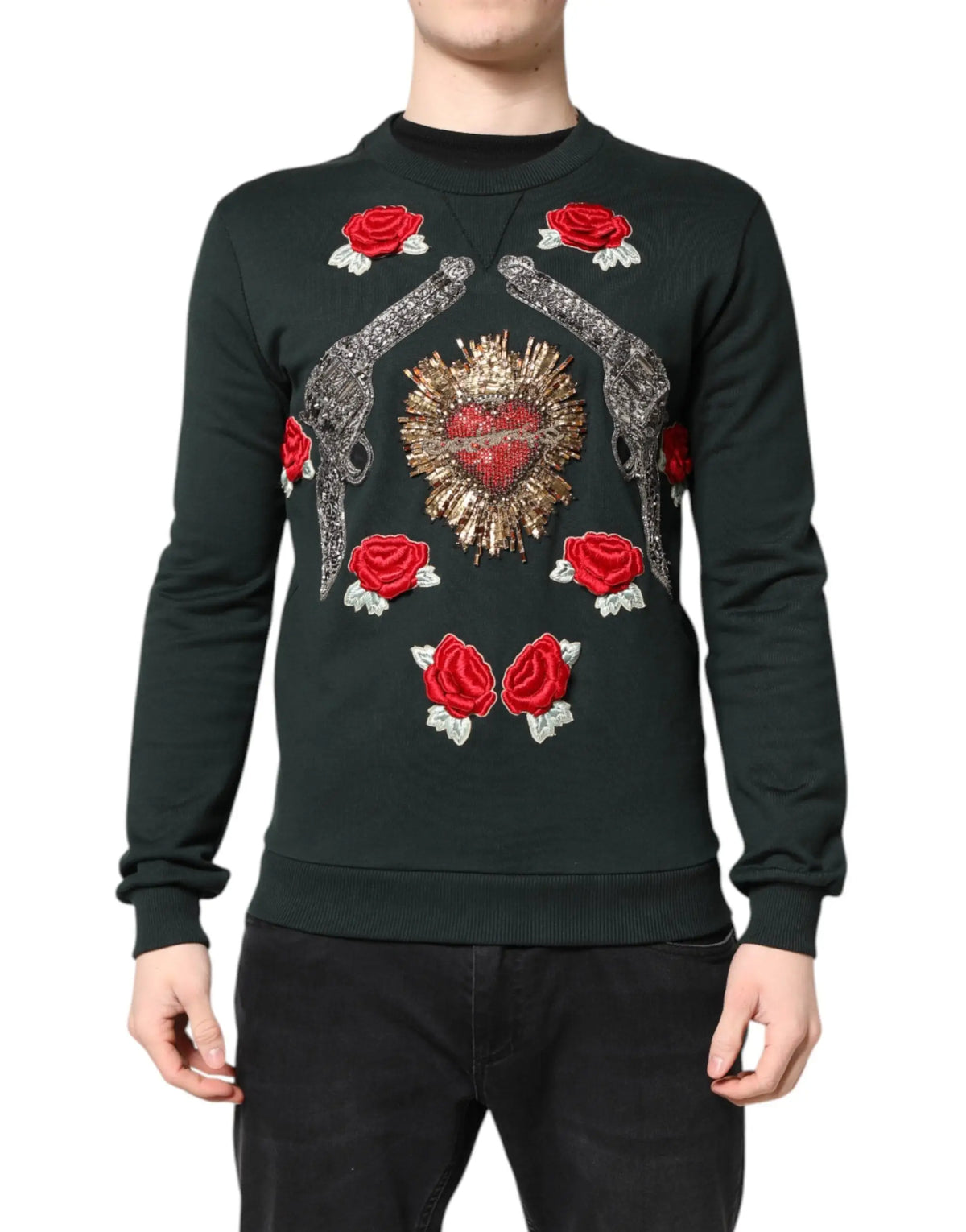 Dolce & gabbana pull noir avec broderies de roses rouges, pistolets argentés et cœur en sequins