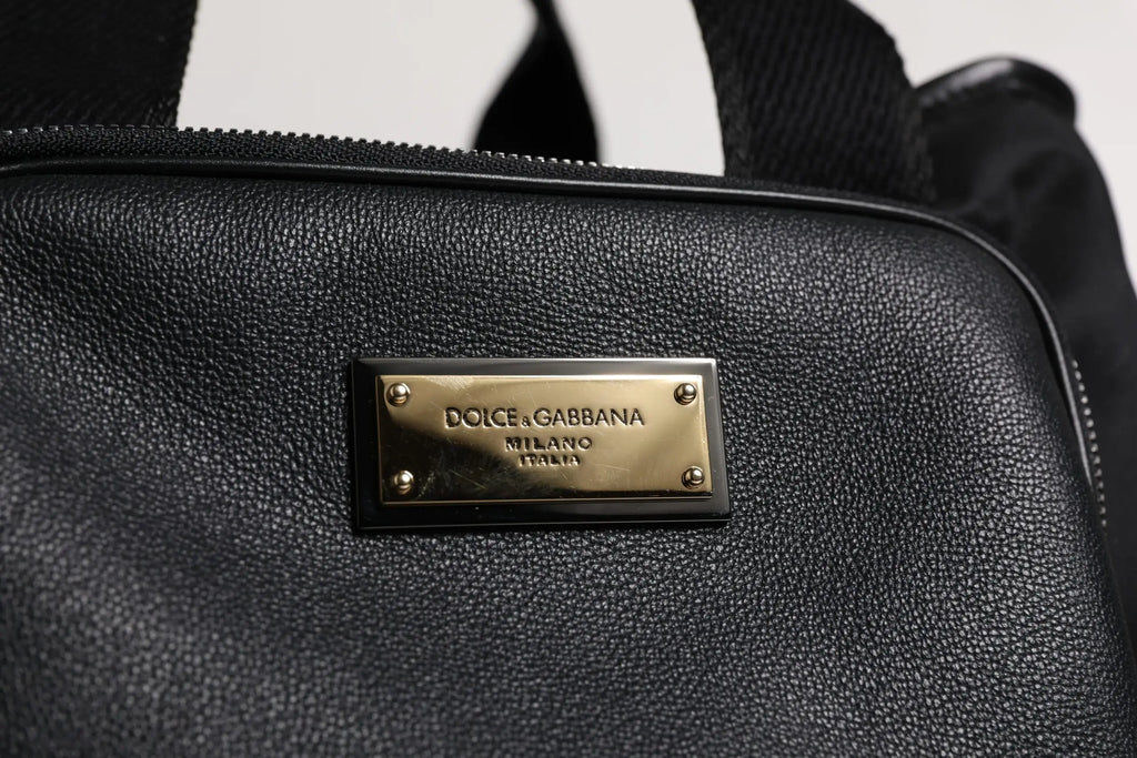 Sac porte épaule dolce & gabbana noir en cuir texturé avec plaque logo en métal doré milano italy