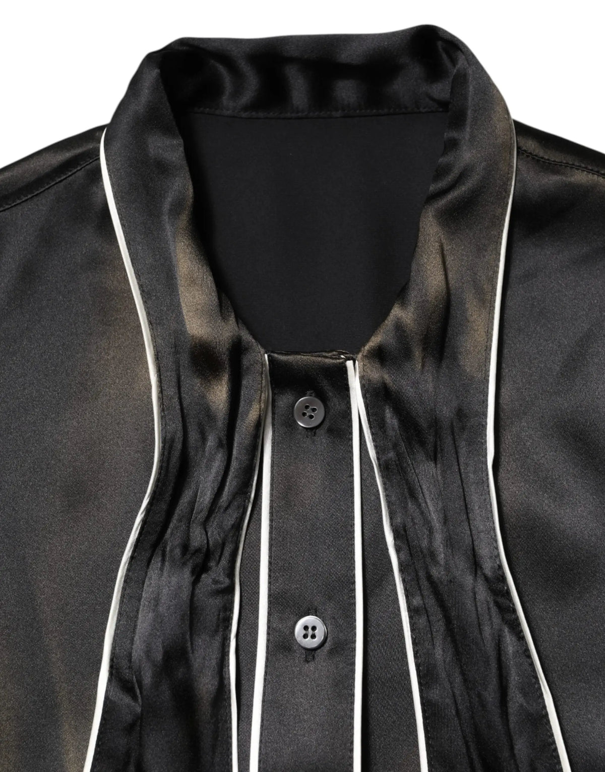 Blouse noire en satin dolce gabbana avec col ascot boutons gris foncé et liseré blanc sur le devant