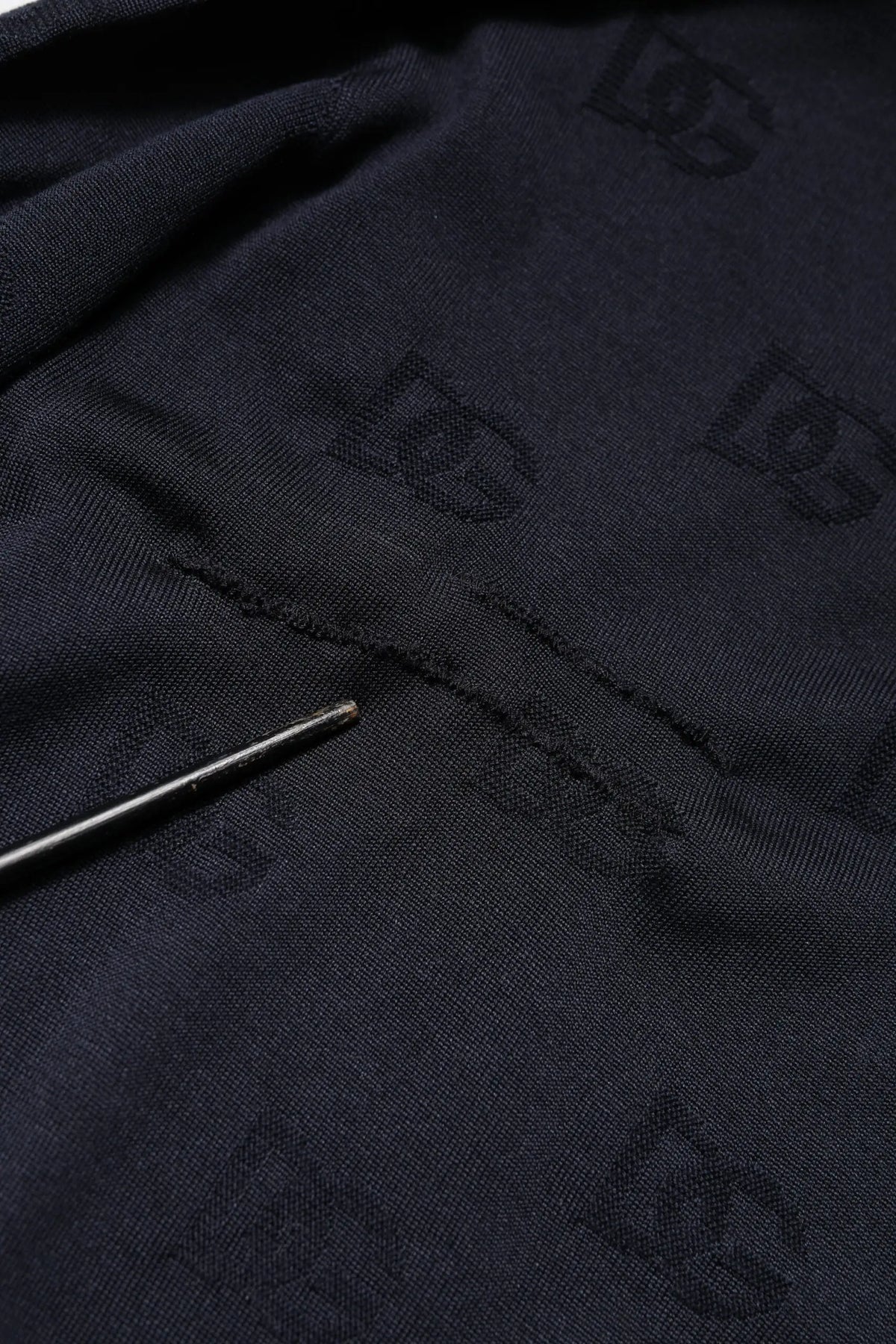 Dolce gabbana sweat noir en soie avec motif logo subtil en tissu dc shoes