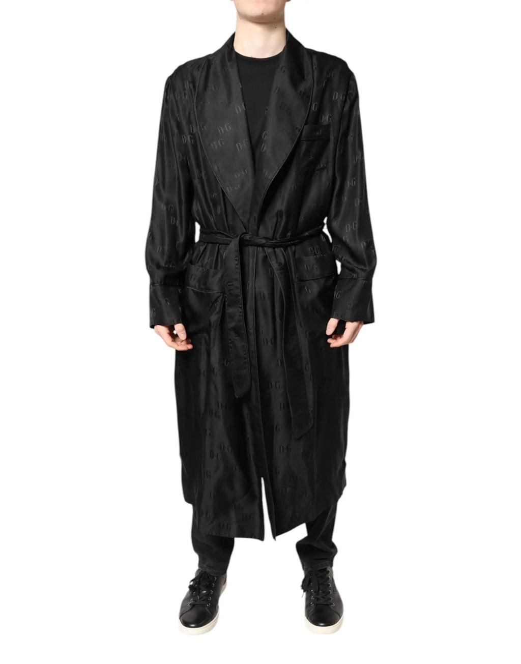 Robe noire en satin avec motif logo dg subtil répétitif dolce gabbana robe kimono en soie homme