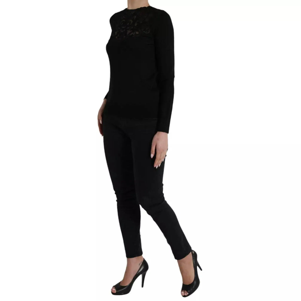 Blouse noire dolce gabbana en soie avec manches longues et dentelle délicate sur la poitrine