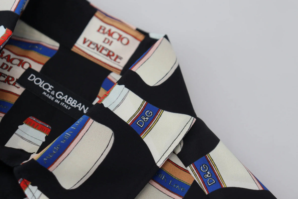 Foulard en soie noir avec imprimé graphique audacieux de bouteilles de vin stylisées et branding d et g rouge bleu crème