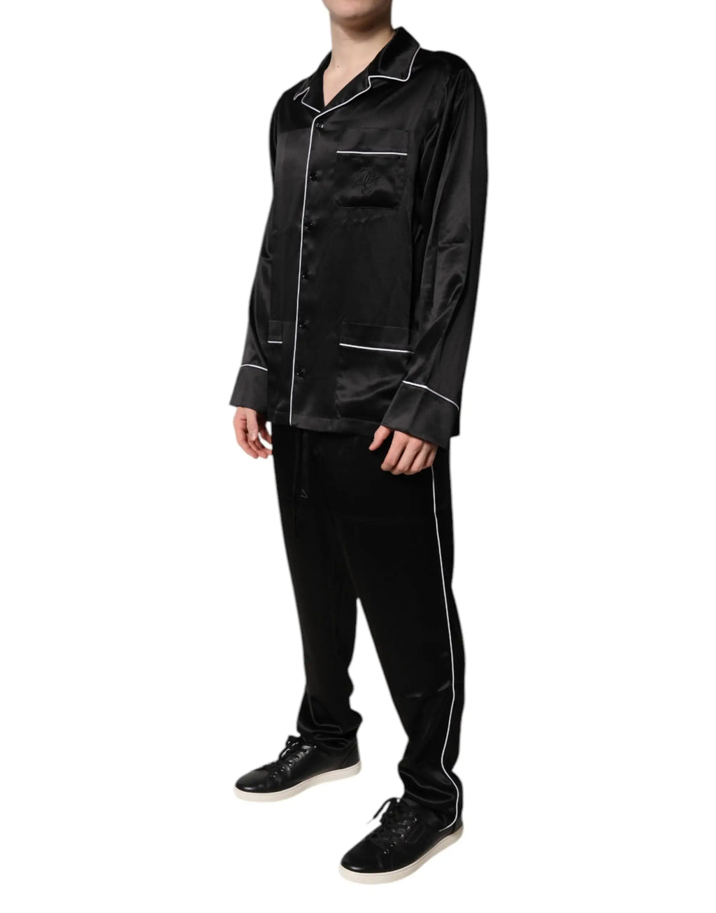 Ensemble de pyjama dolce & gabbana noir en satin avec détails de piping blanc en soie pour dormir