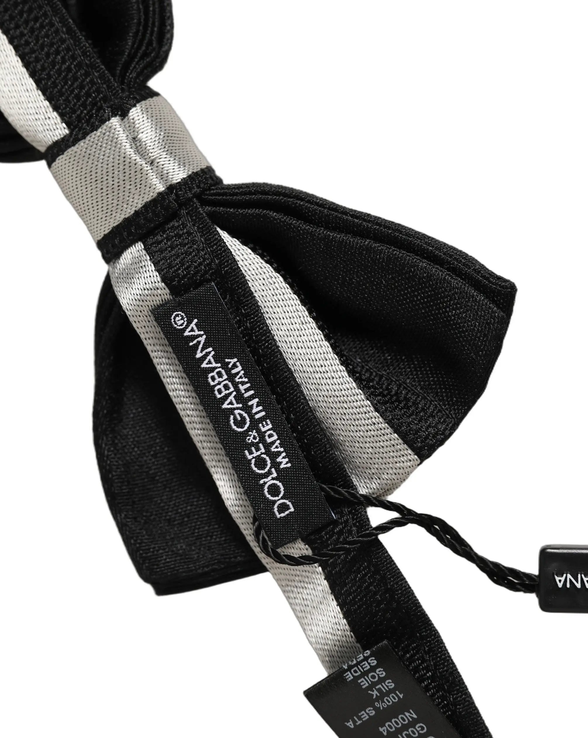 Dolce & Gabbana papillon en soie noire et argent rayé 100% soie avec design moderne ajustable au cou