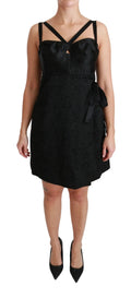 Robe courte noire en satin jacquard stretch dolce & gabbana avec bretelles, corsage froncé et nœud à la taille