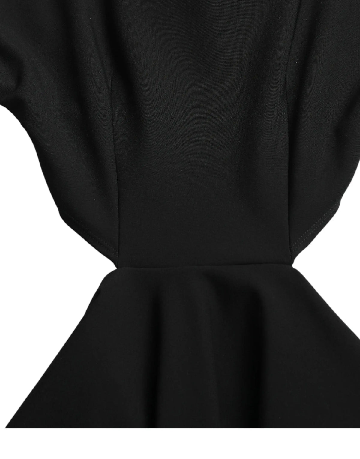 Robe noire en viscose dolce & gabbana avec découpe, silhouette patineuse et manches longues longues