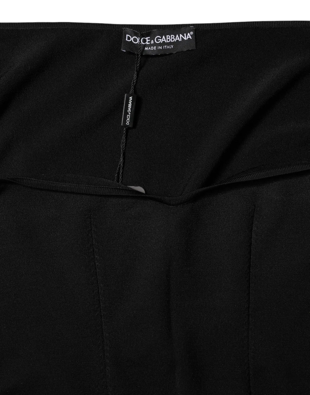 Pantalon noir dolce & gabbana en viscose avec coupe ajustée et texture de tissu fine assorti à un pull long noir