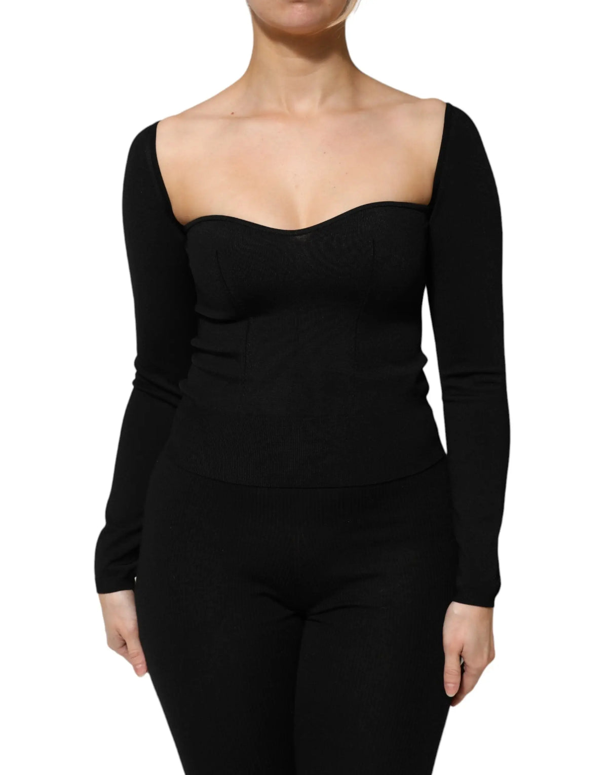 Dolce & Gabbana pull noir en viscose manches longues avec encolure carrée et silhouette ajustée femme