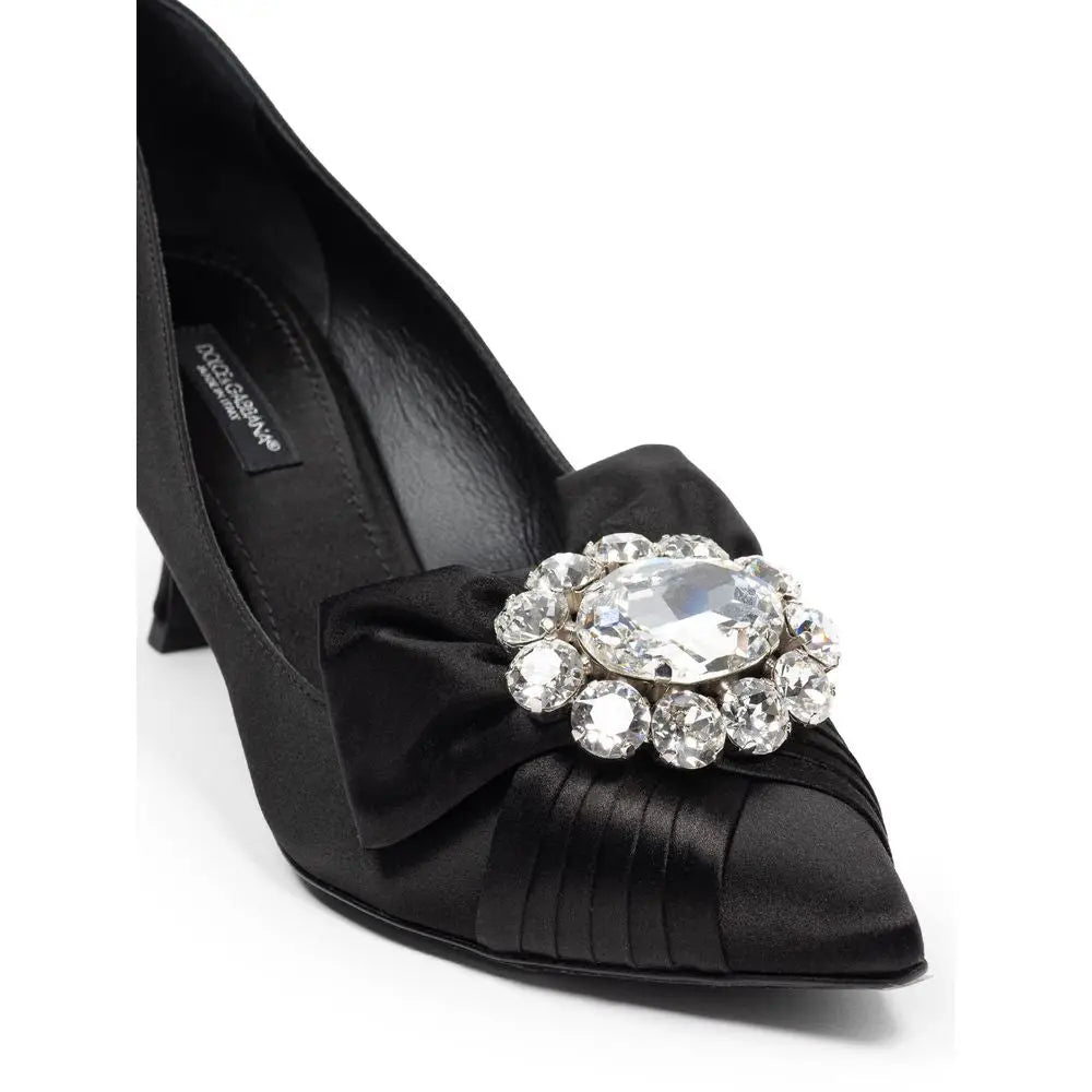 Dolce & gabbana black satin viscose pump with crystal encrusted brooch and matching bow detail