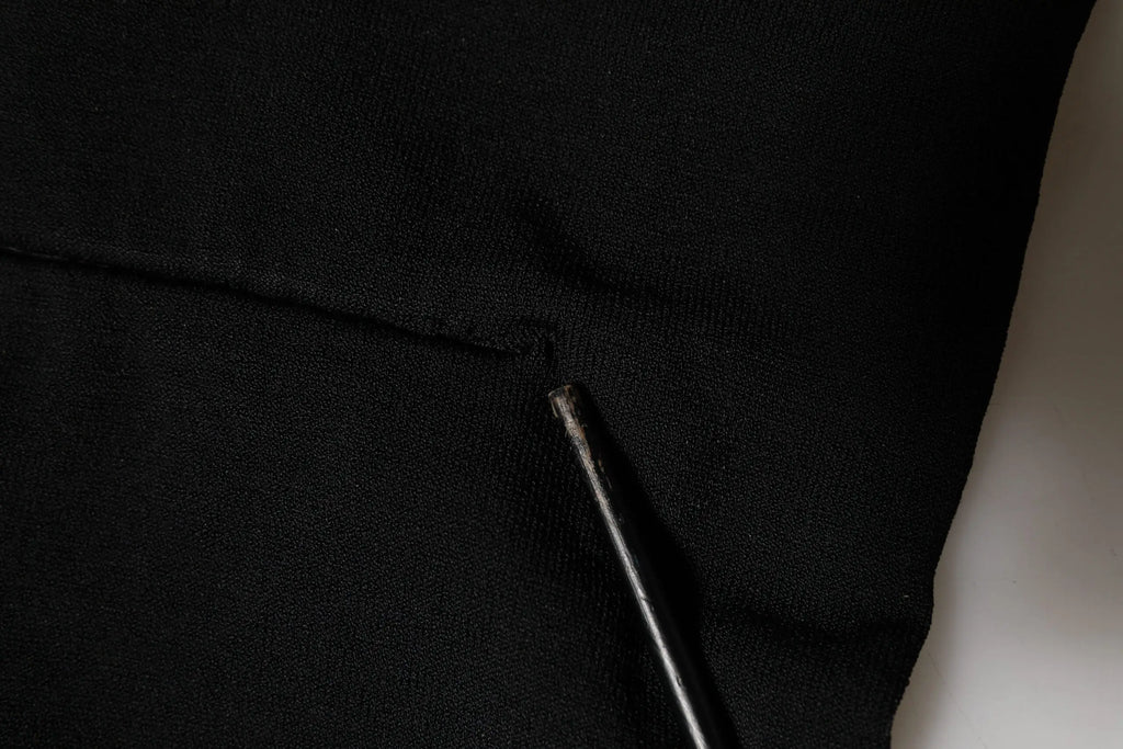 Black viscose turtle neck crop pullover top dolce & gabbana avec un outil métallique inséré dans la couture