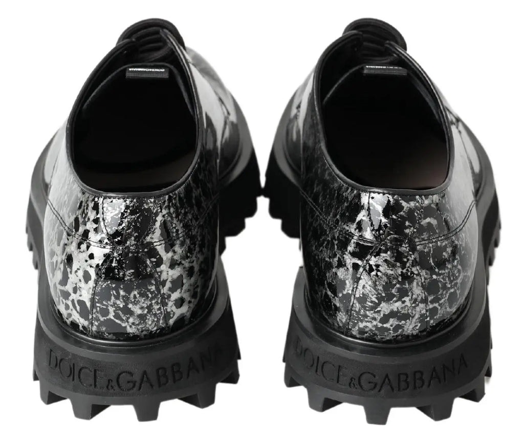 Dolce gabbana derby noir et blanc en cuir verni marbré noir et argent à plateforme