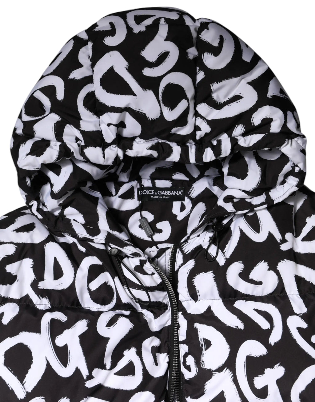 Dolce & Gabbana manteau long noir avec capuche en duvet et logo graffiti blanc dg avec fermeture éclair avant