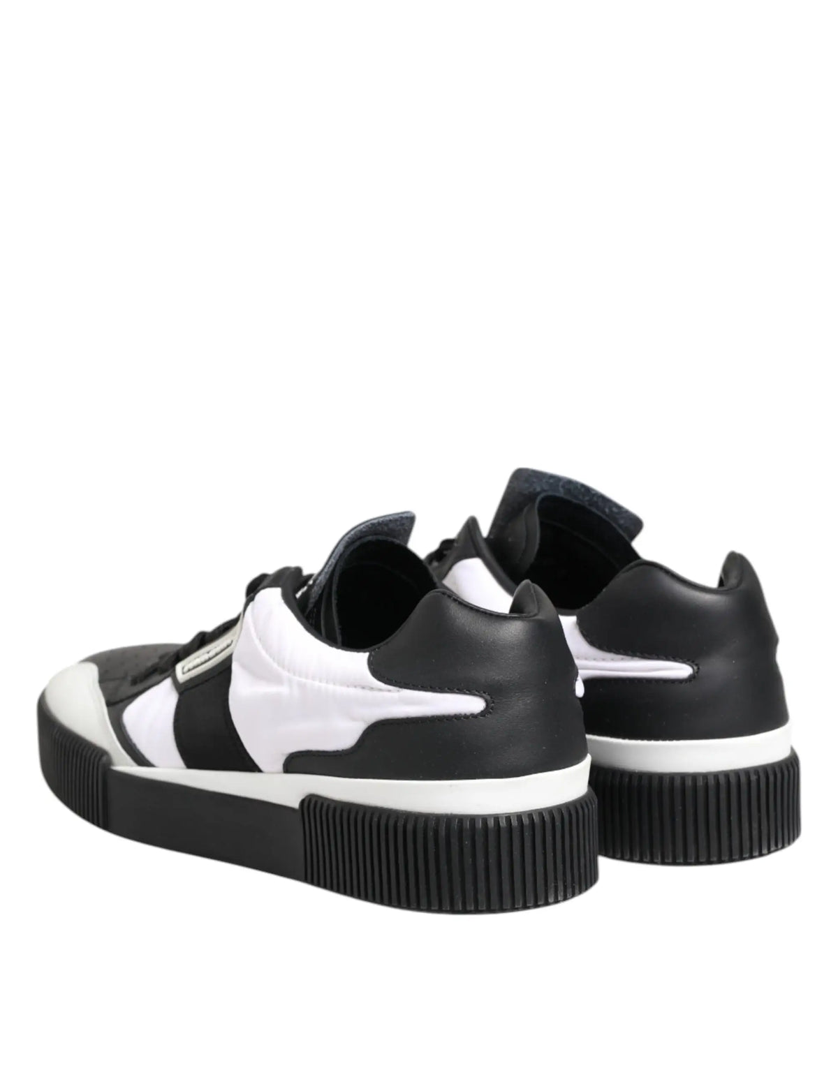 Dolce & gabbana miami baskets basses en cuir noir et blanc avec un design moderne et semelle en caoutchouc crantée